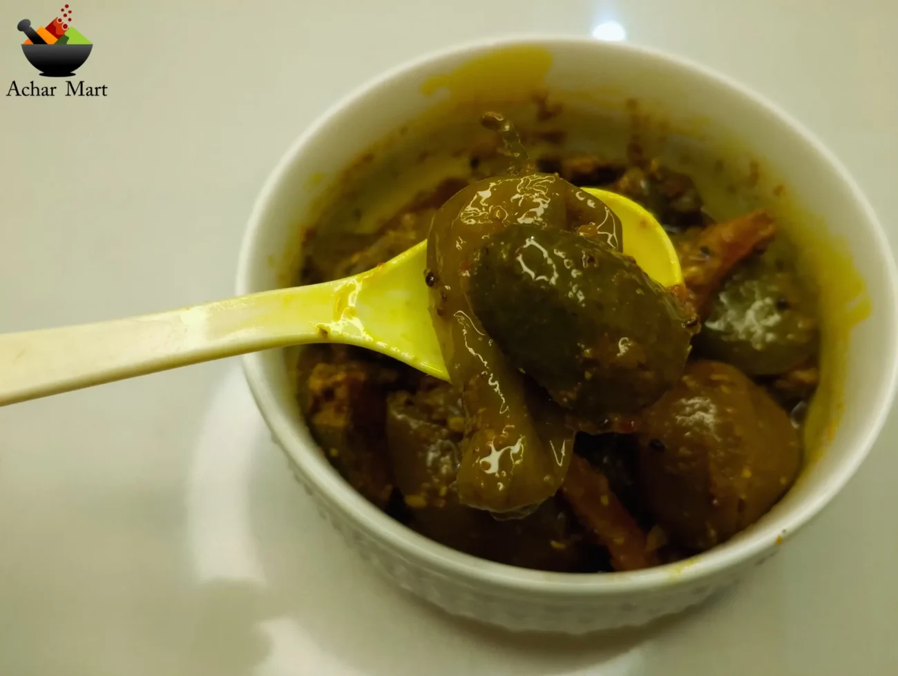 "Traditional Achar Mix Pickle - Pakistani Flavor"