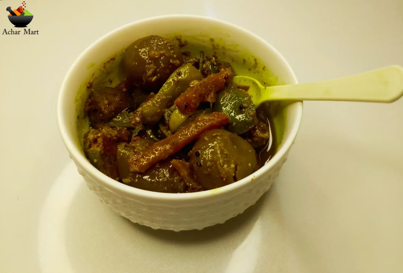 "Traditional Achar Mix Pickle - Pakistani Flavor"